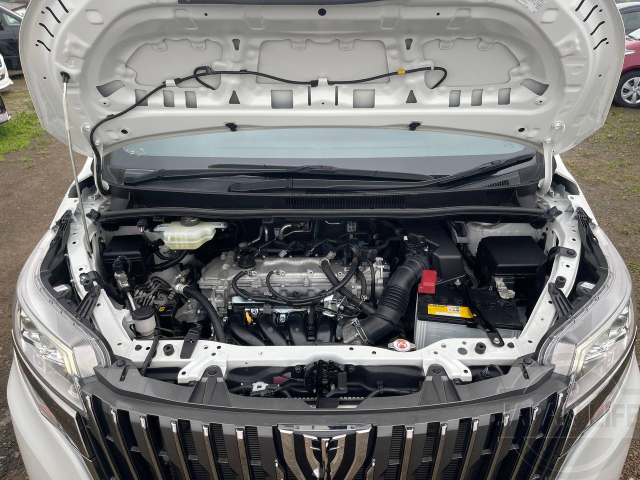 Фото Toyota Esquire - Japan Life 