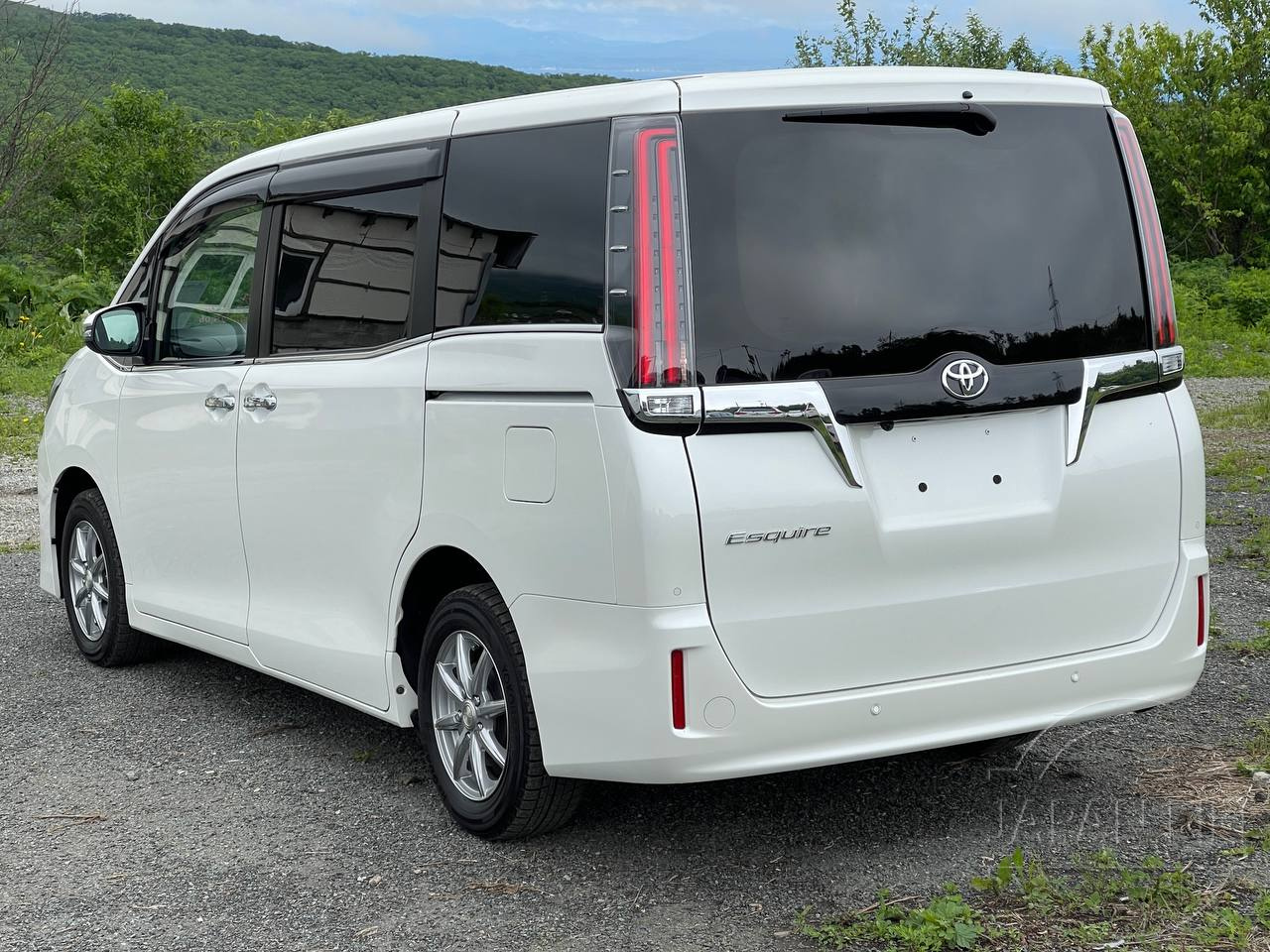 Фото Toyota Esquire - Japan Life 