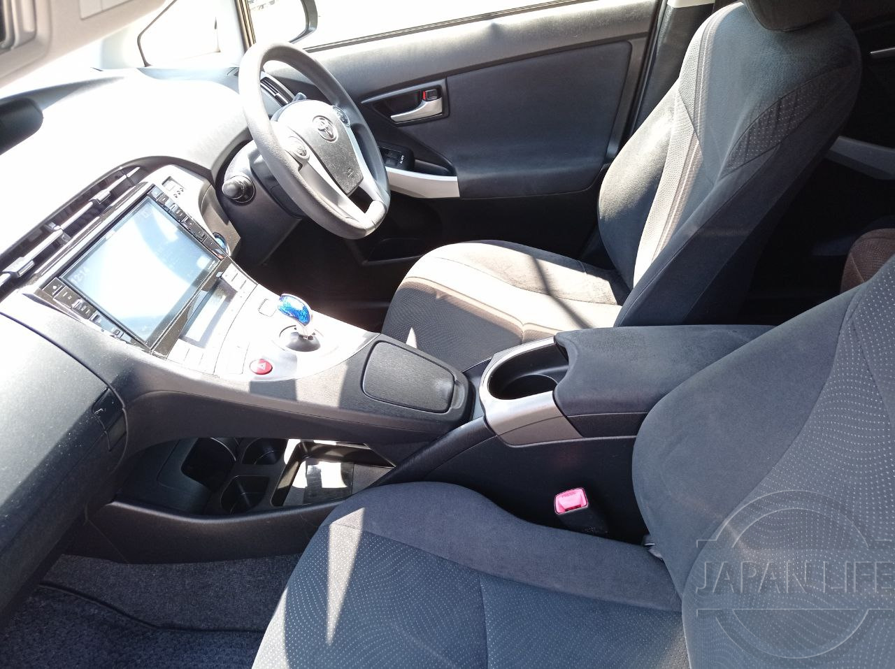 Фото Toyota Prius - Japan Life 