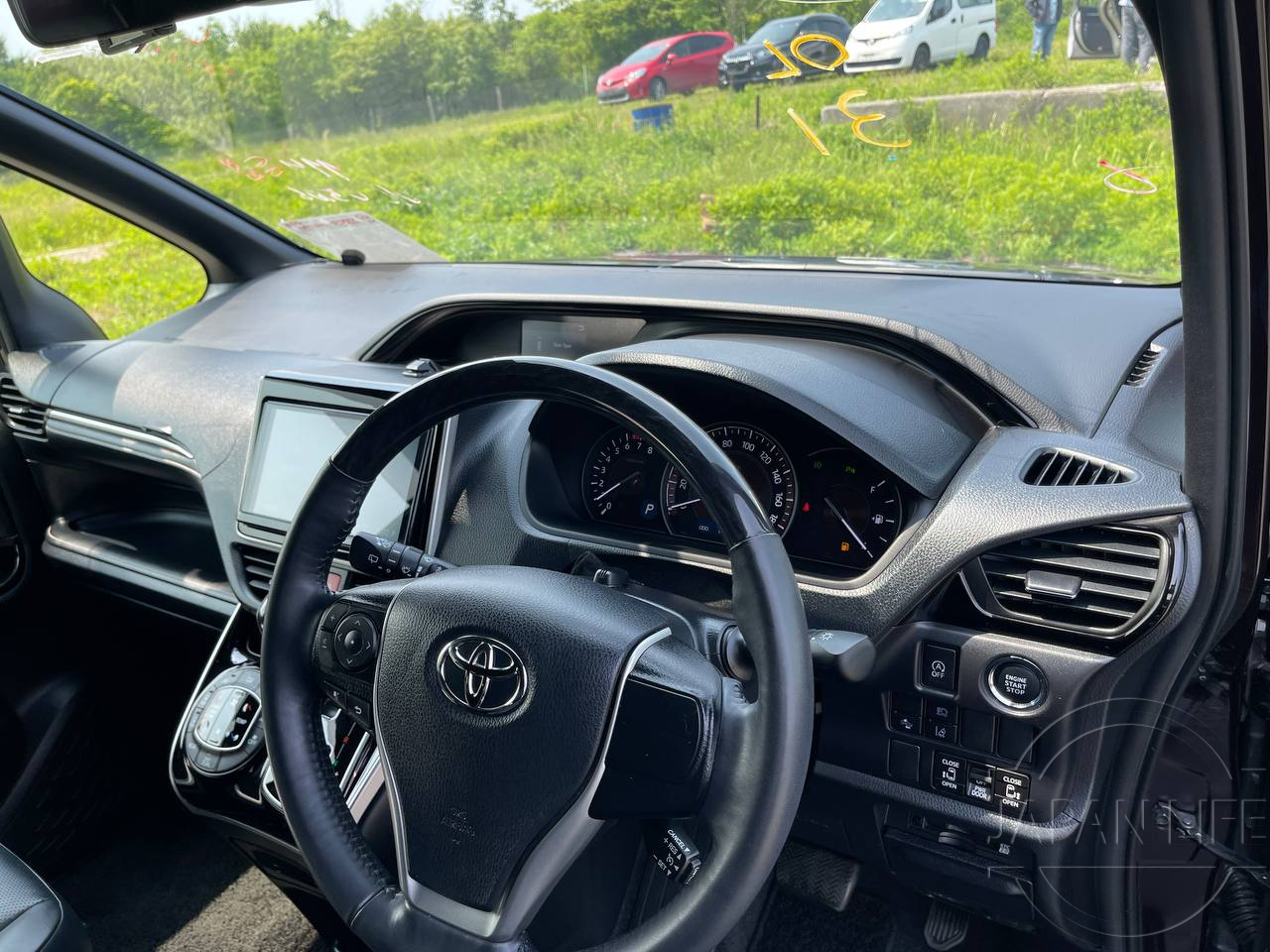 Фото Toyota Esquire - Japan Life 