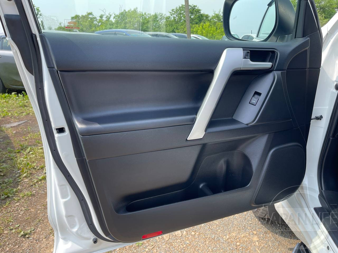 Фото Toyota Land Cruiser Prado - Japan Life 