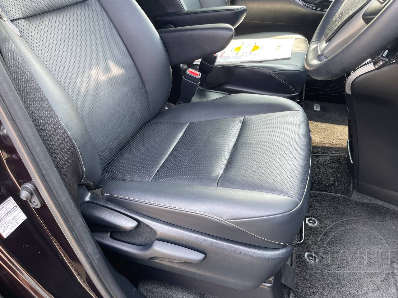 Фото Toyota Esquire - Japan Life 