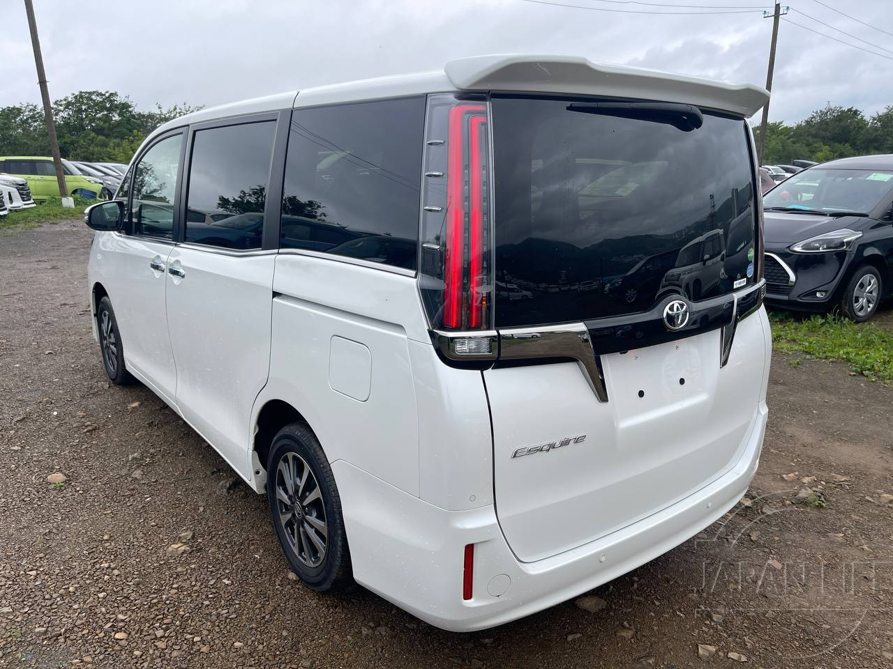 Фото Toyota Esquire - Japan Life 