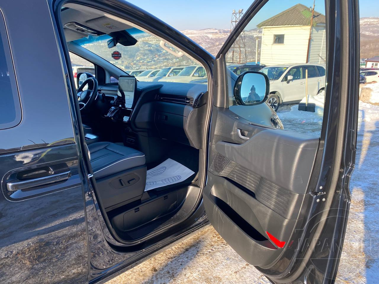 Фото Hyundai Staria - Japan Life 