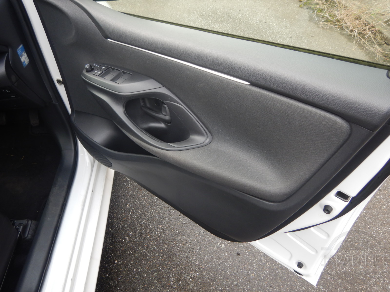 Фото Toyota Yaris - Japan Life 