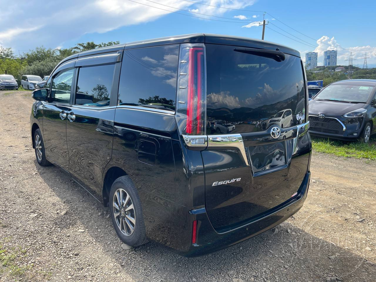 Фото Toyota Esquire - Japan Life 