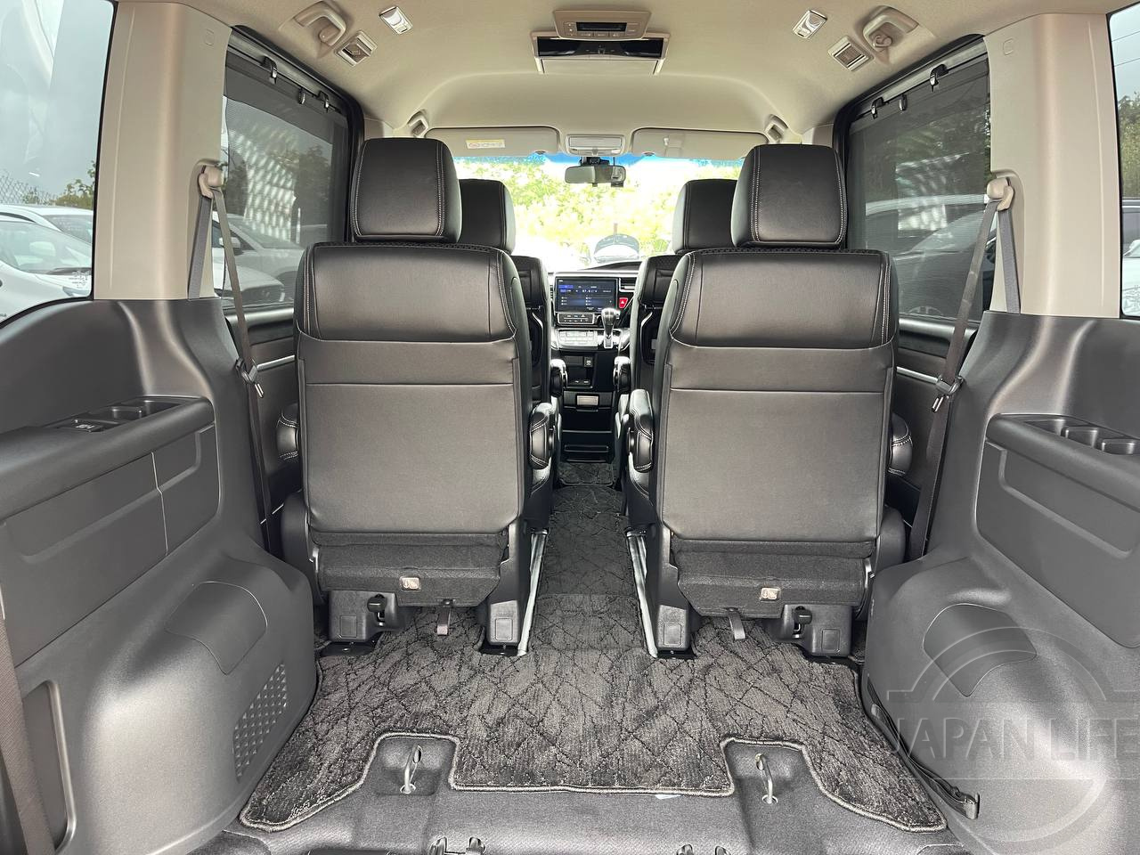 Фото Honda Stepwgn - Japan Life 