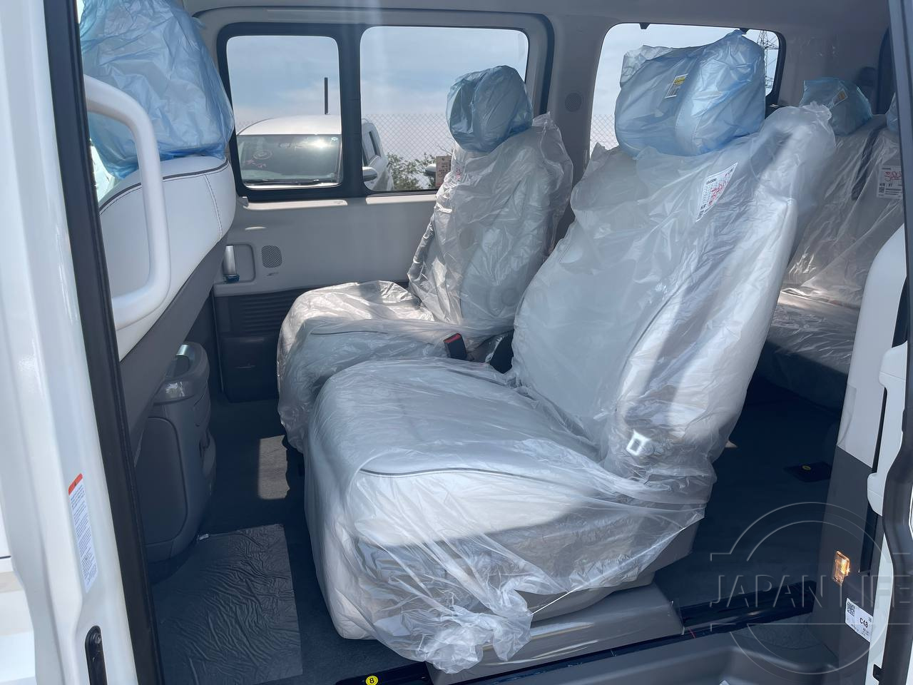 Фото Hyundai Staria - Japan Life 