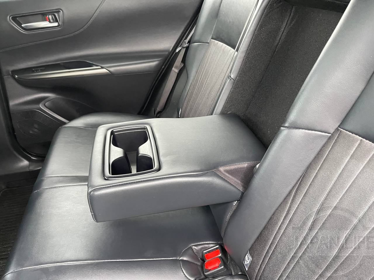 Фото Toyota Harrier - Japan Life 