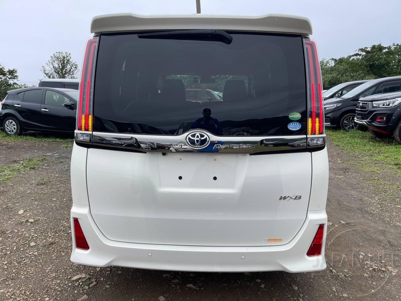 Фото Toyota Noah - Japan Life 