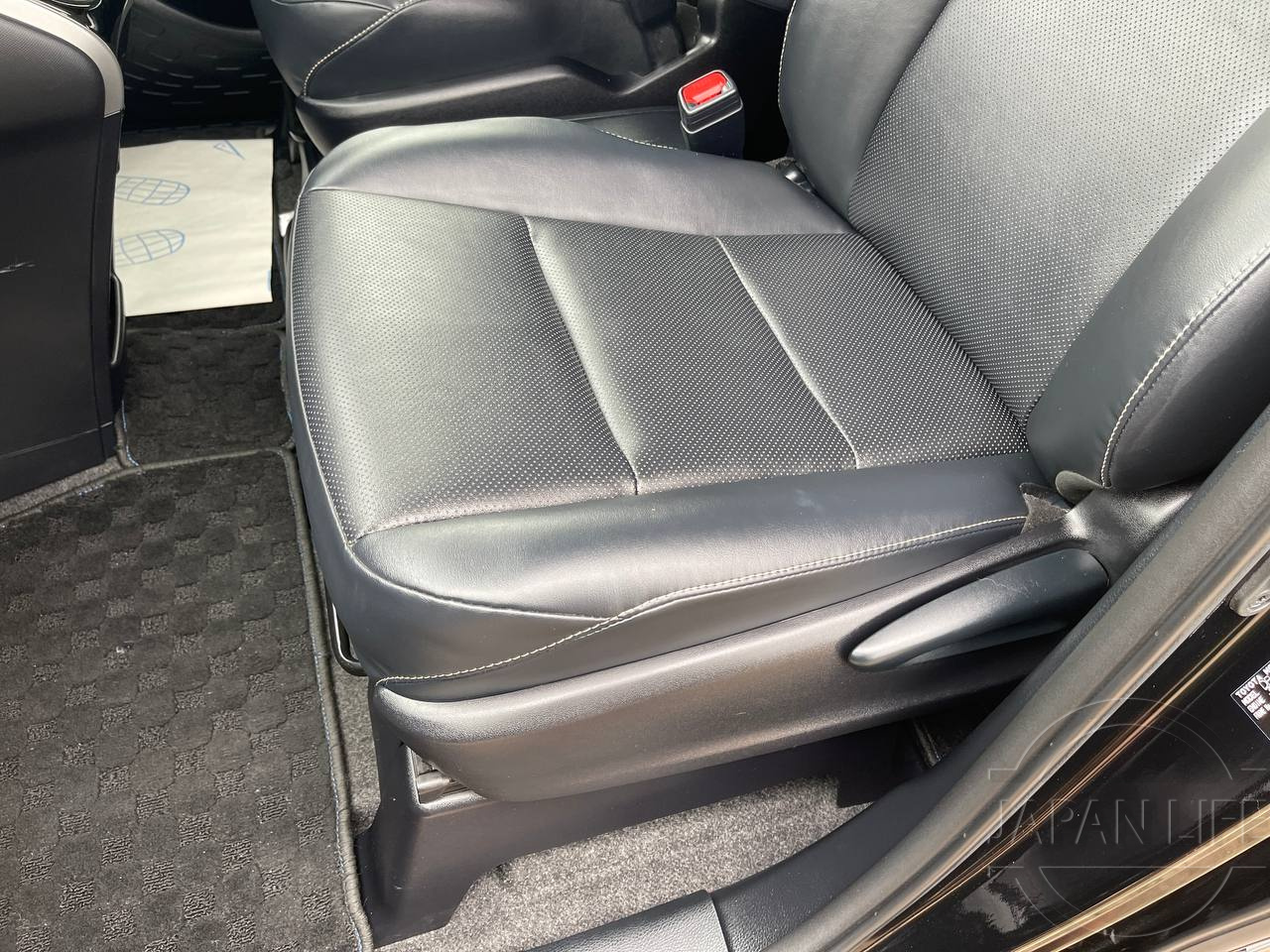 Фото Toyota Esquire - Japan Life 