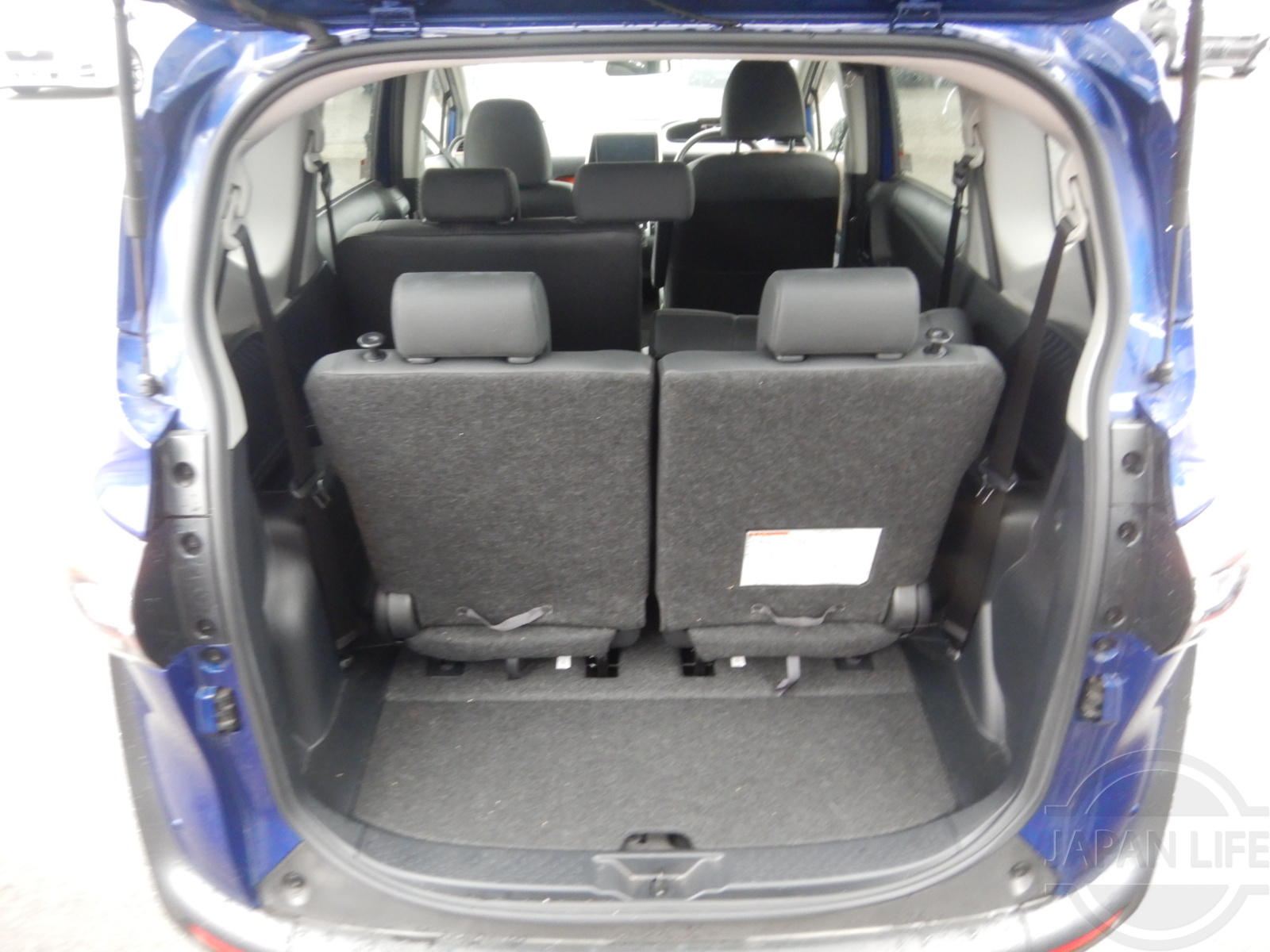 Фото Toyota Sienta - Japan Life 