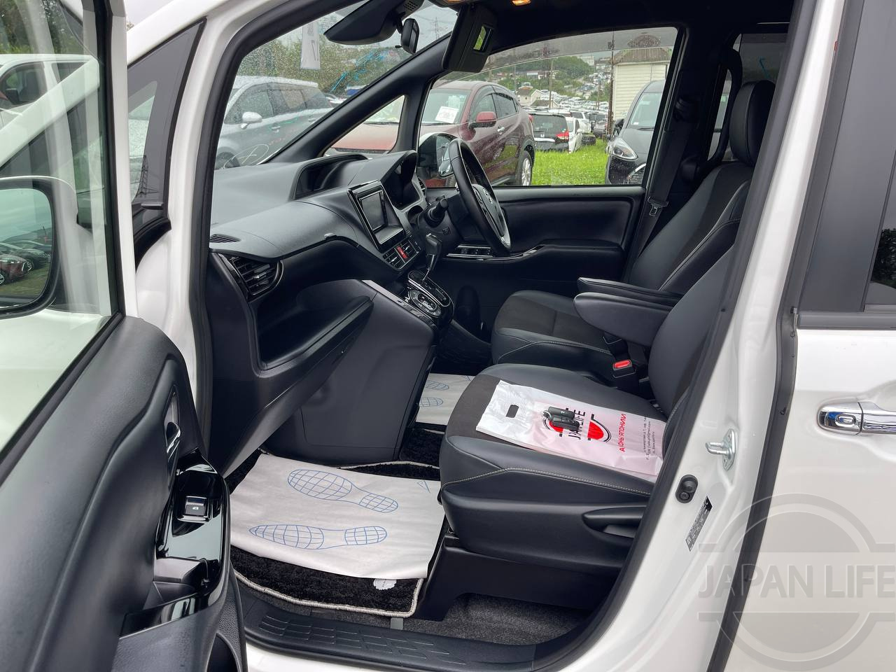 Фото Toyota Noah - Japan Life 