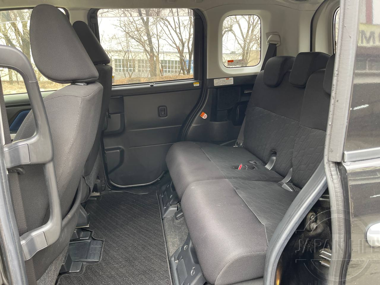 Фото Toyota Tank - Japan Life 