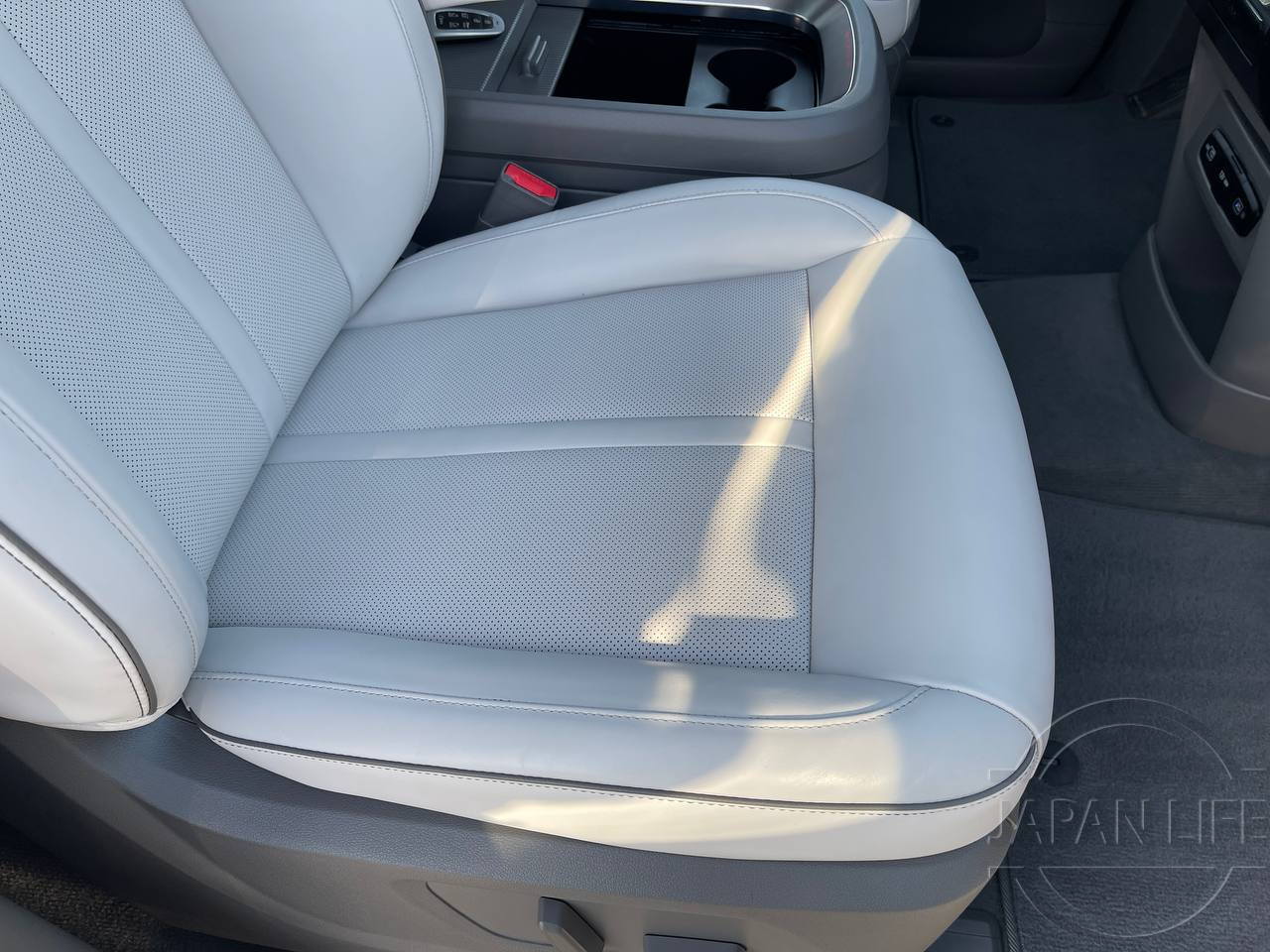 Фото Hyundai Staria - Japan Life 