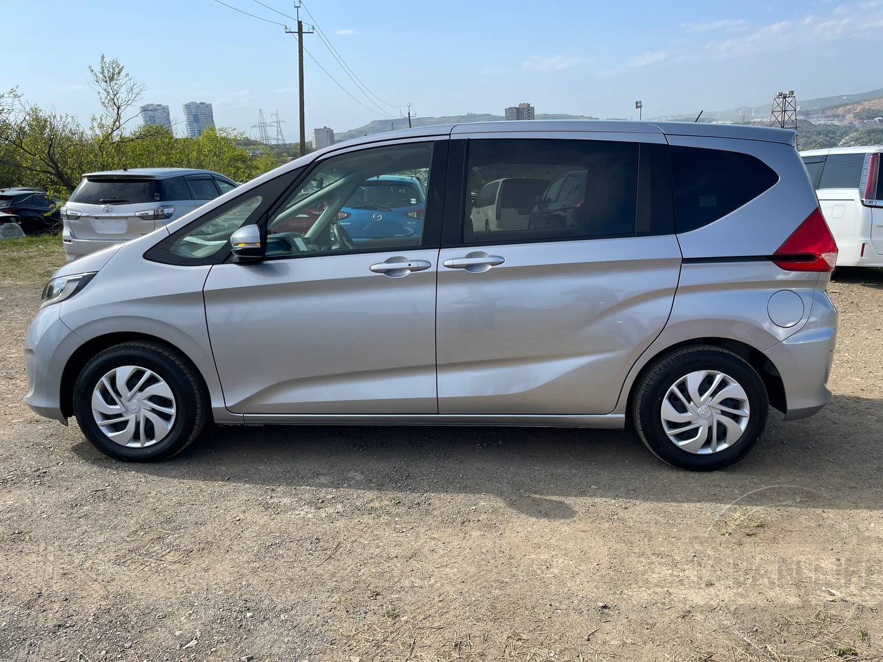 Фото Honda Freed - Japan Life 