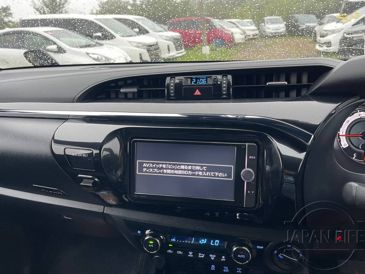 Фото Toyota Hilux - Japan Life 