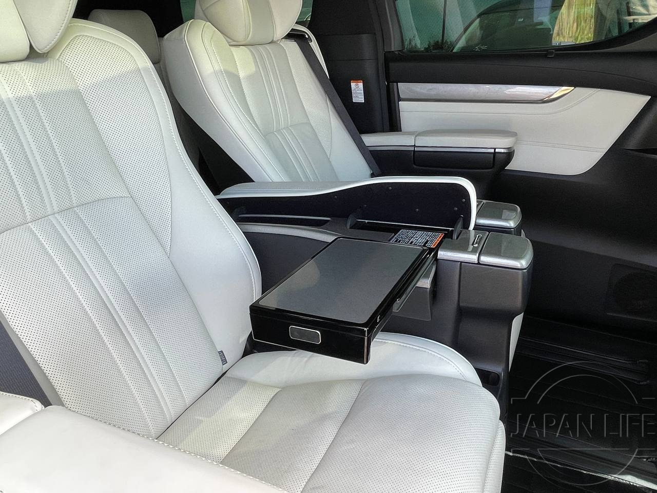 Фото Toyota Alphard - Japan Life 