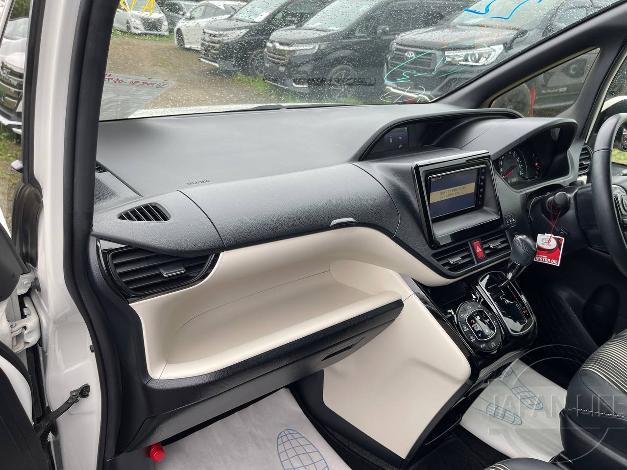 Фото Toyota Noah - Japan Life 