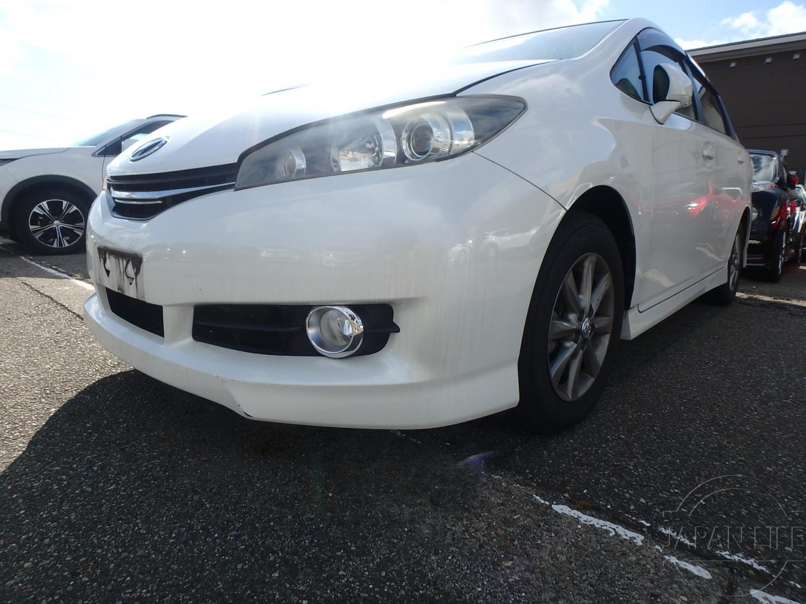 Фото Toyota Wish - Japan Life 