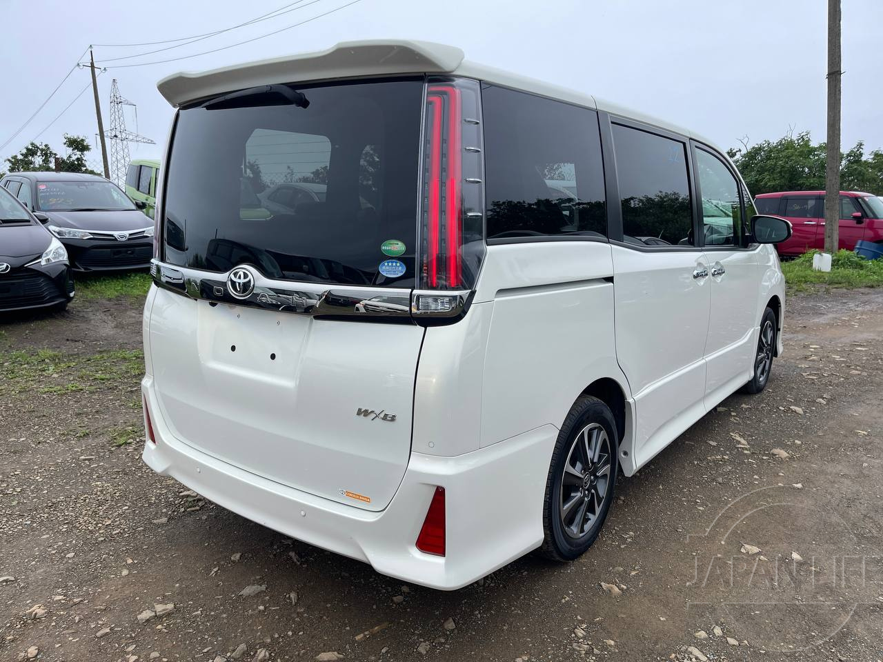 Фото Toyota Noah - Japan Life 