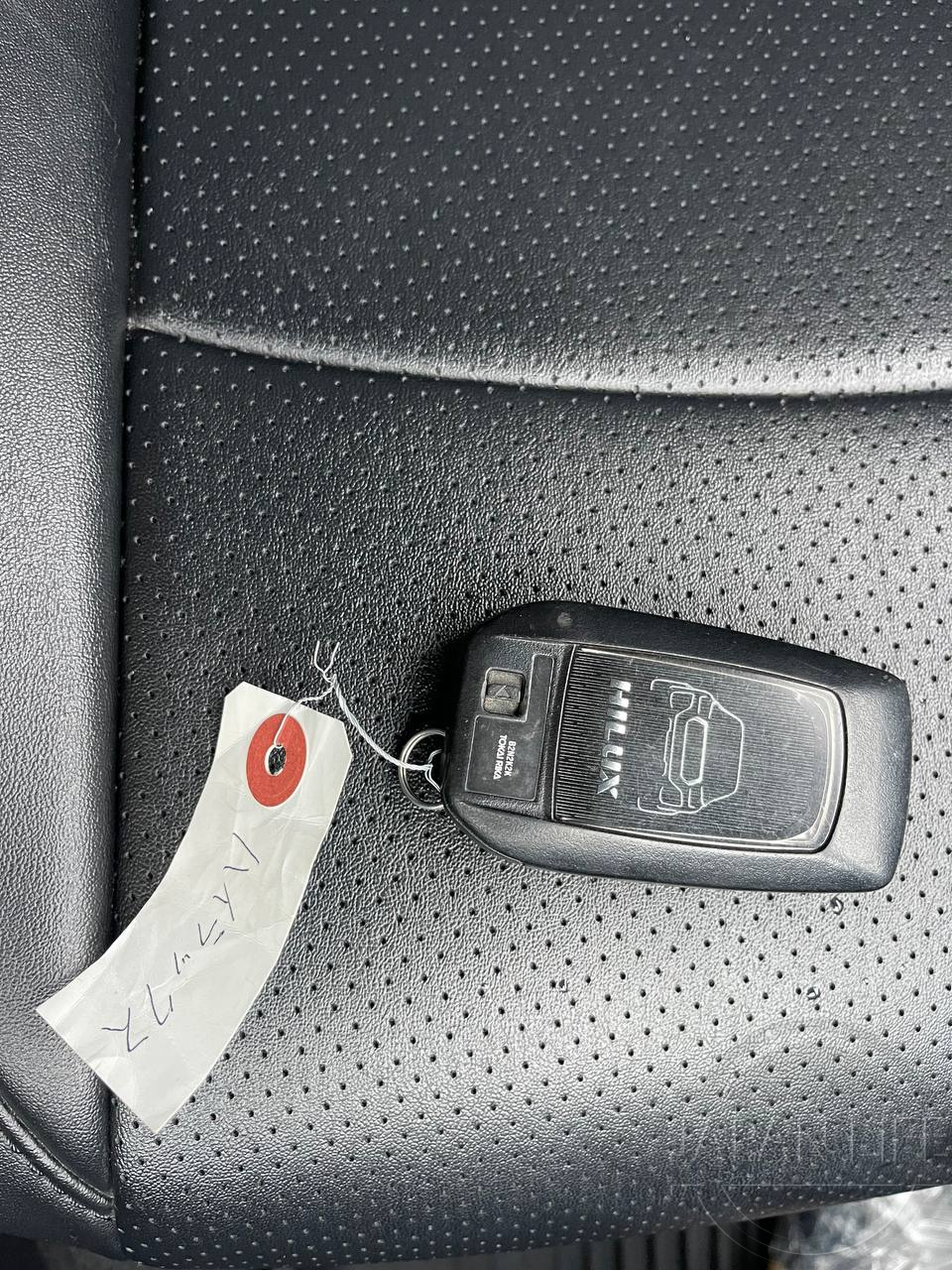 Фото Toyota Hilux - Japan Life 