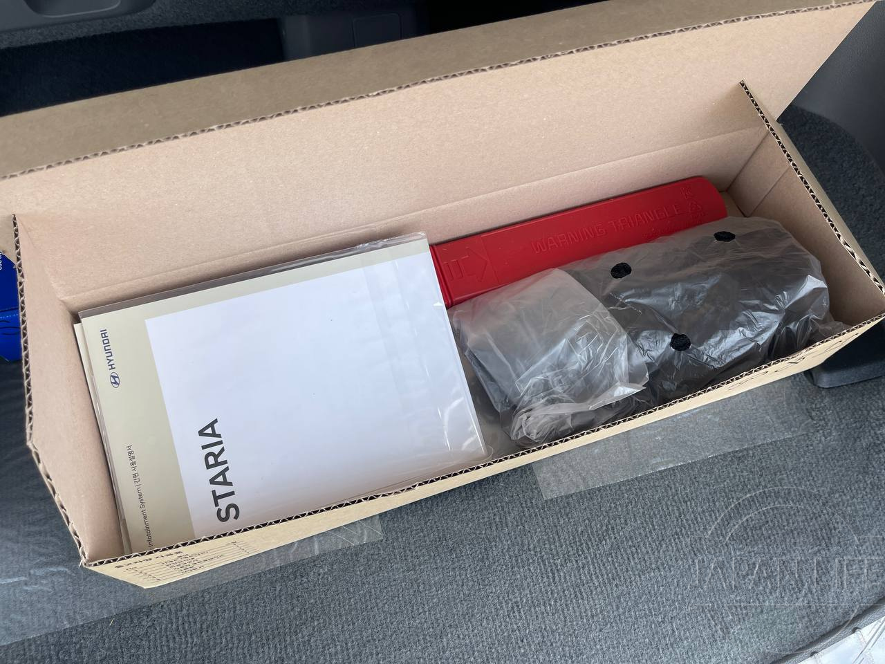 Фото Hyundai Staria - Japan Life 