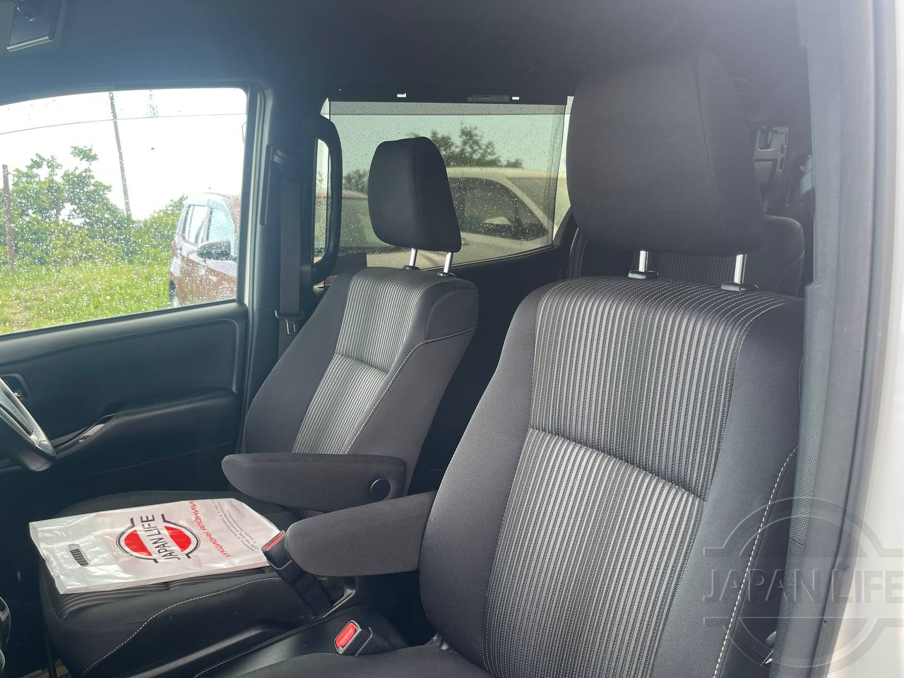 Фото Toyota Voxy - Japan Life 