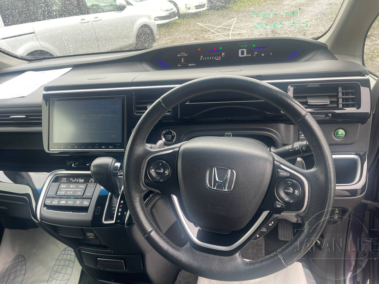 Фото Honda Stepwgn - Japan Life 