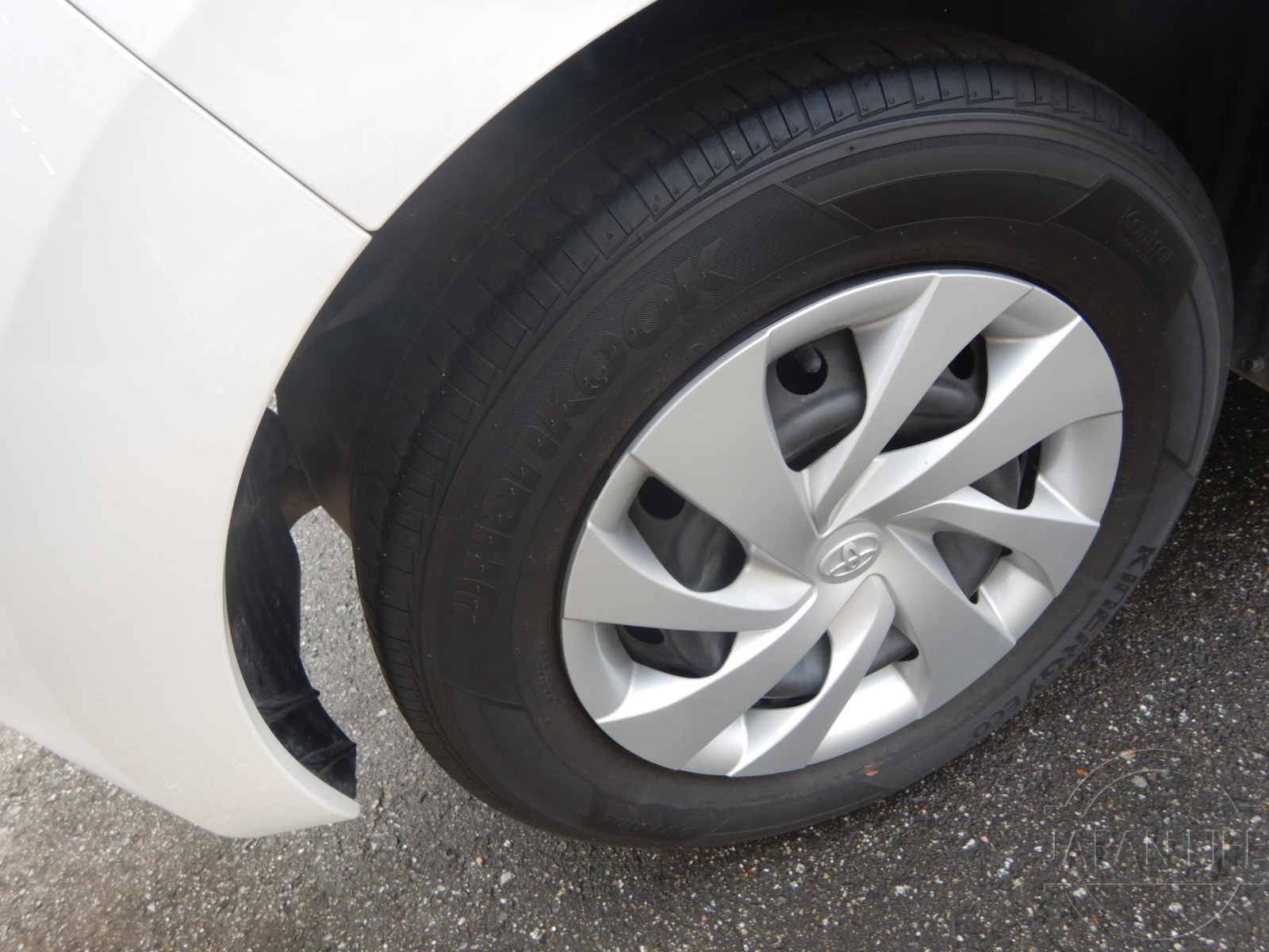 Фото Toyota Yaris - Japan Life 