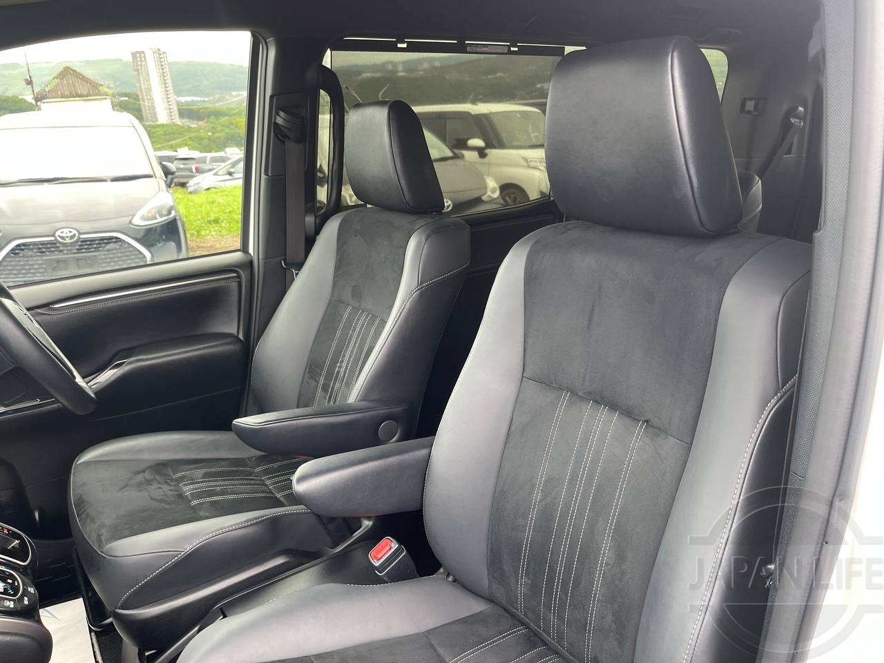 Фото Toyota Esquire - Japan Life 