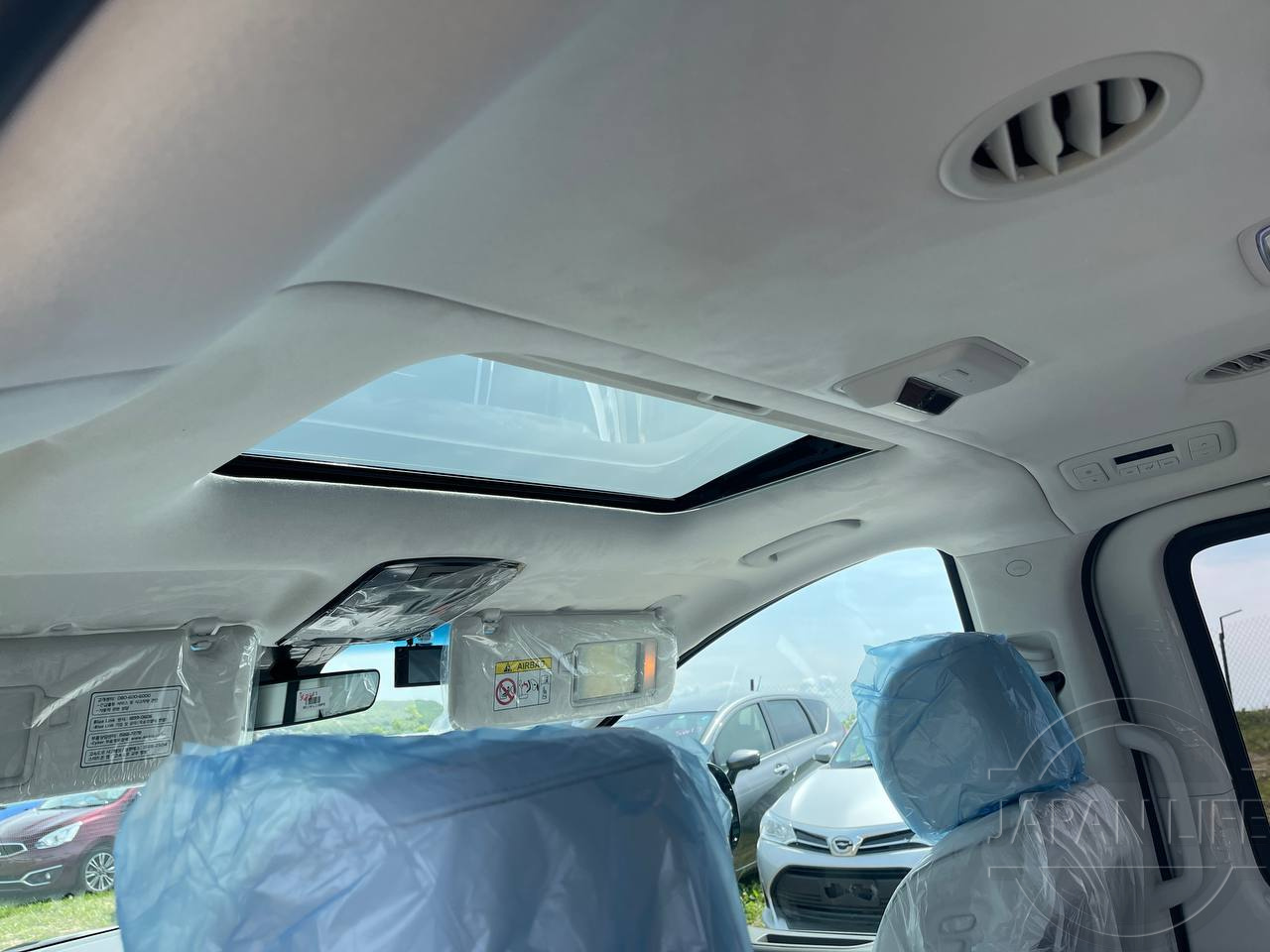 Фото Hyundai Staria - Japan Life 