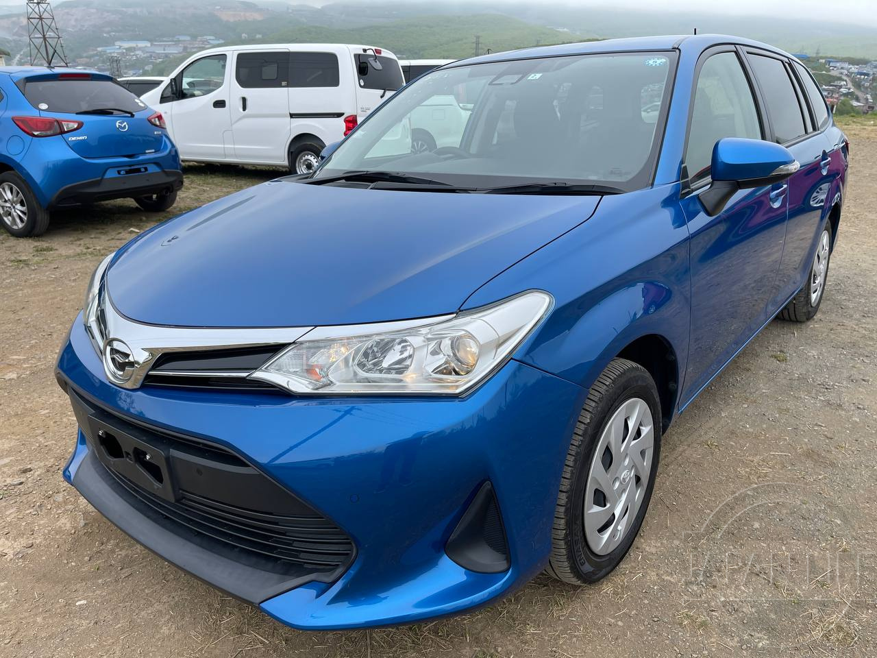 Фото Toyota Corolla Fielder - Japan Life 