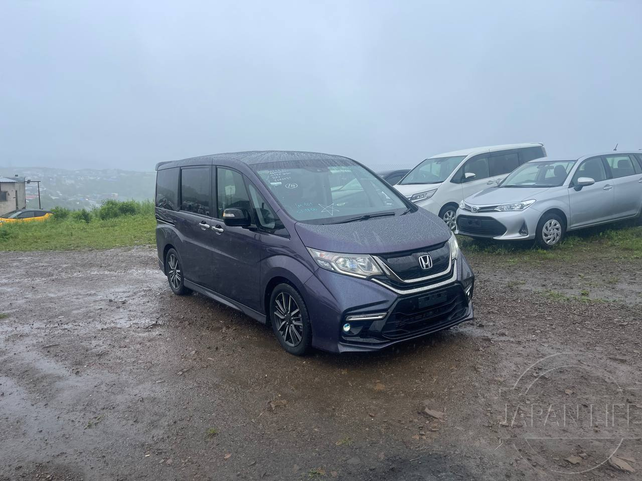 Фото Honda Stepwgn - Japan Life 