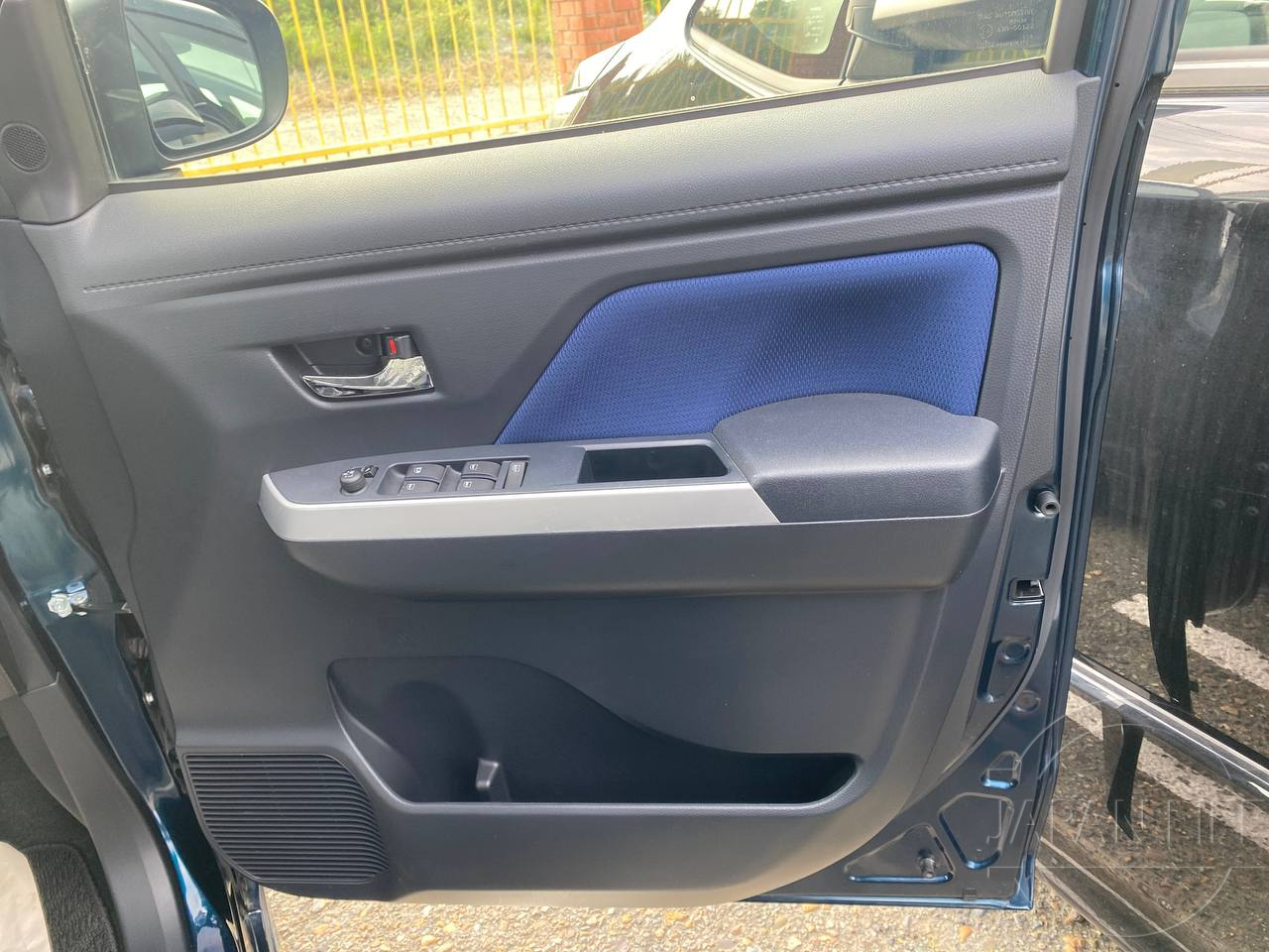 Фото Toyota Tank - Japan Life 