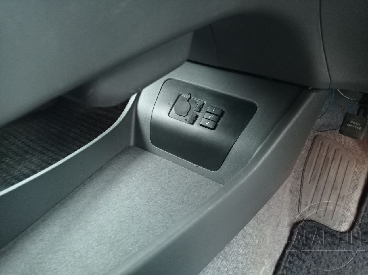 Фото Toyota Prius - Japan Life 