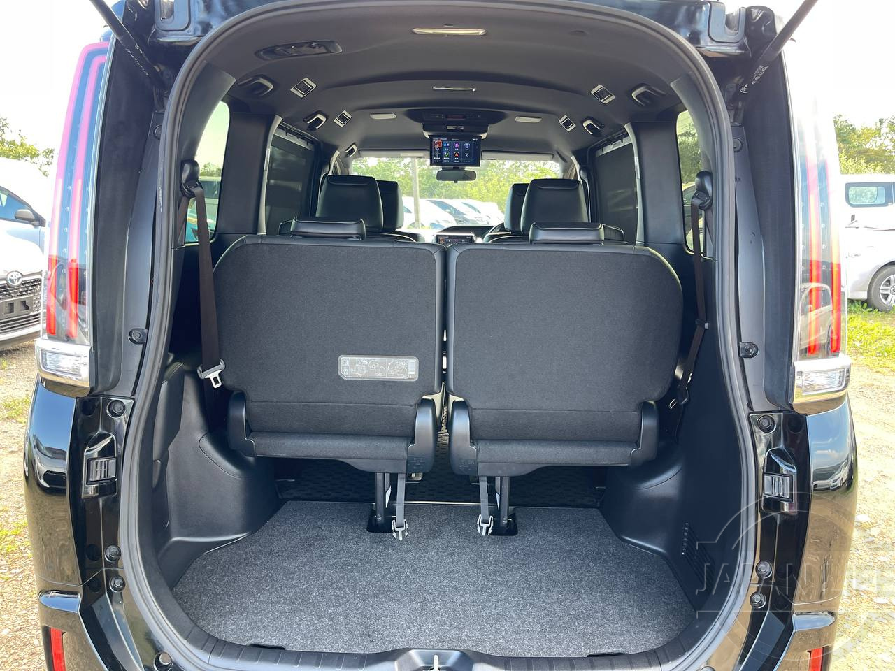 Фото Toyota Esquire - Japan Life 