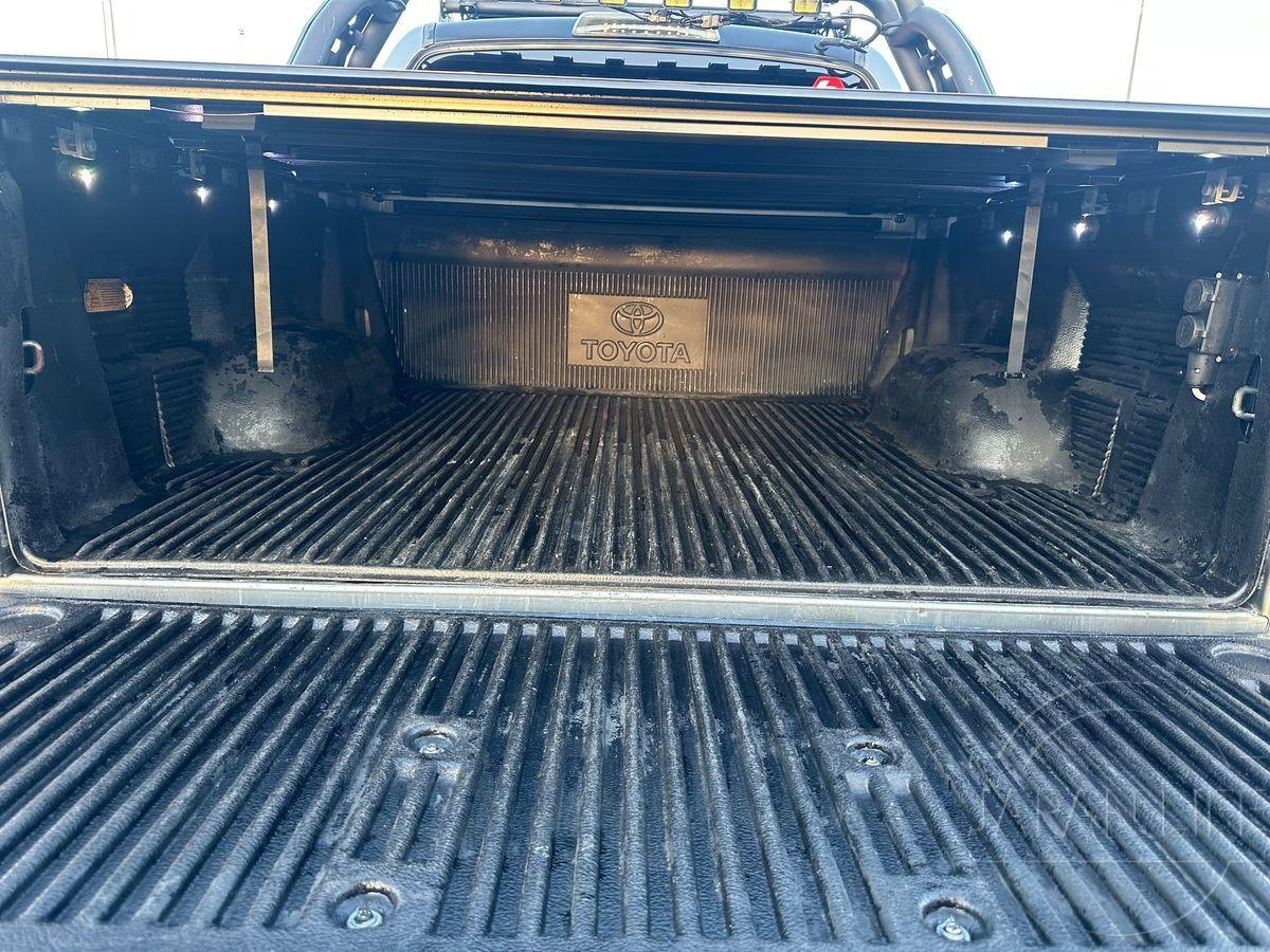 Фото Toyota Tundra - Japan Life 