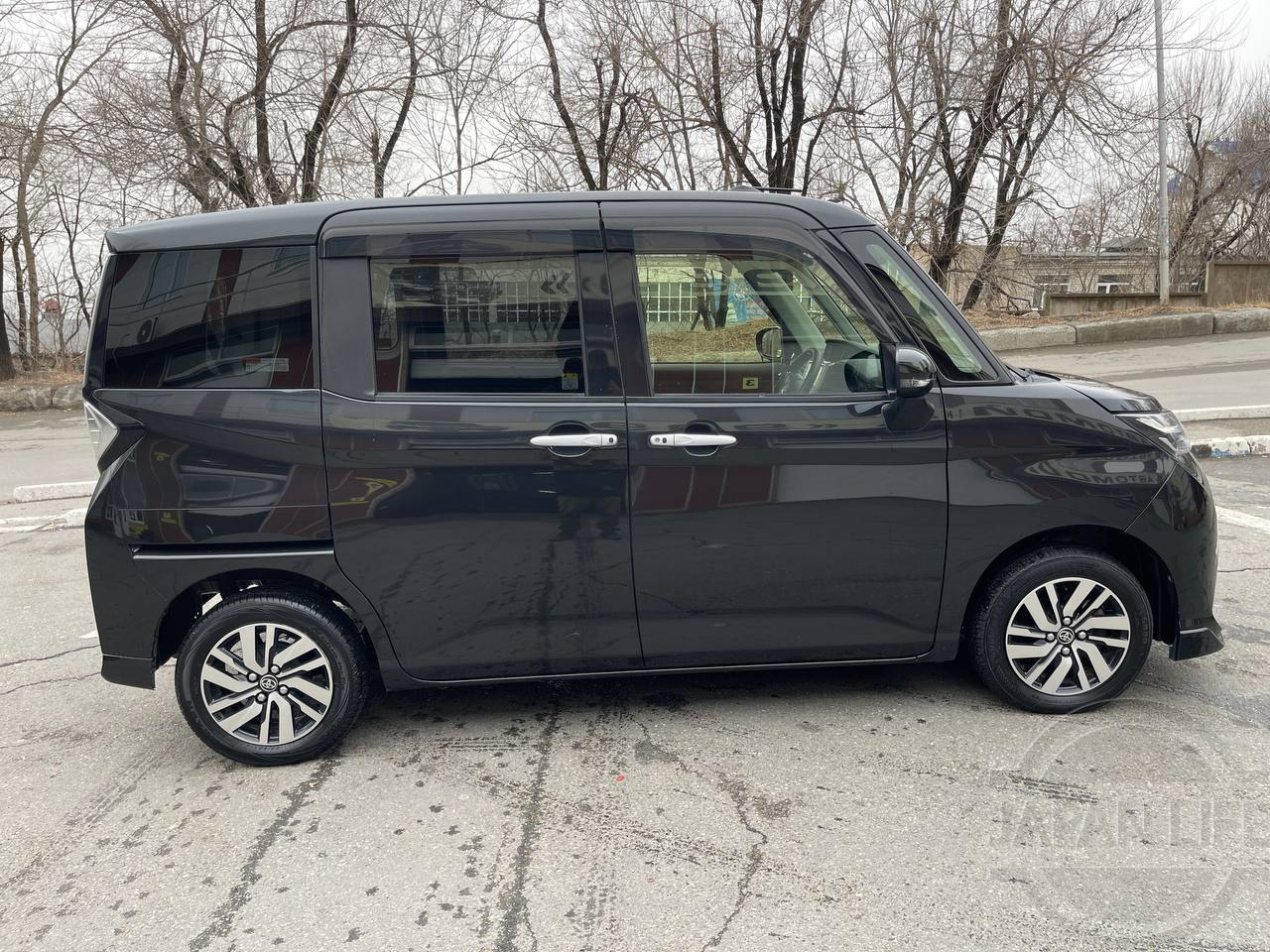 Фото Toyota Tank - Japan Life 