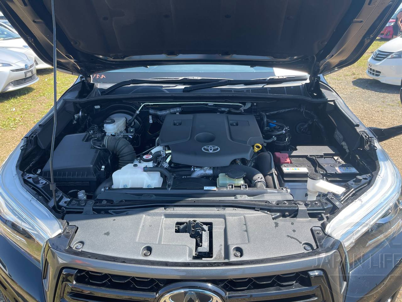 Фото Toyota Hilux - Japan Life 