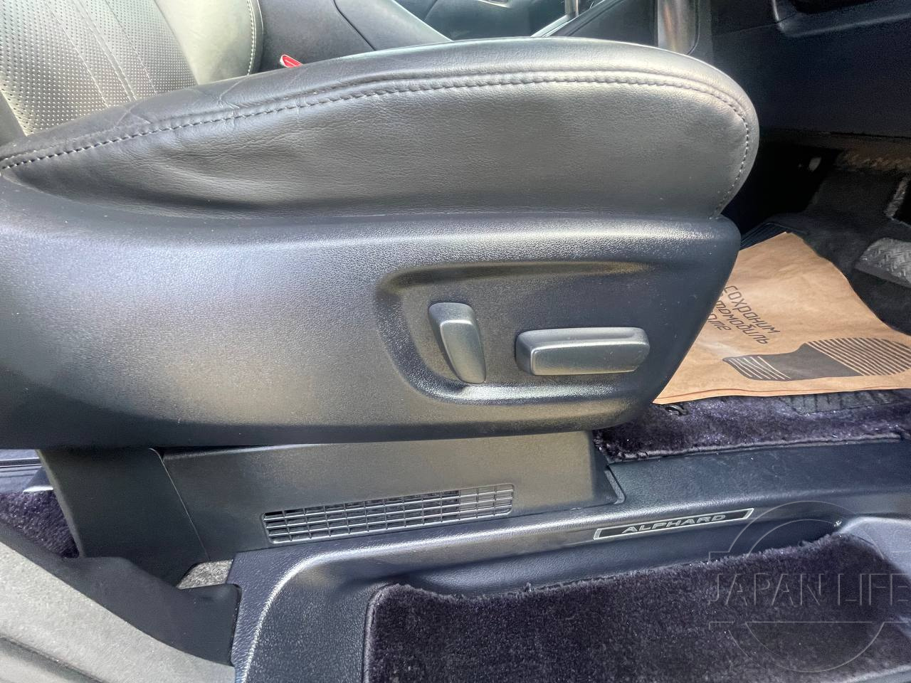 Фото Toyota Alphard - Japan Life 