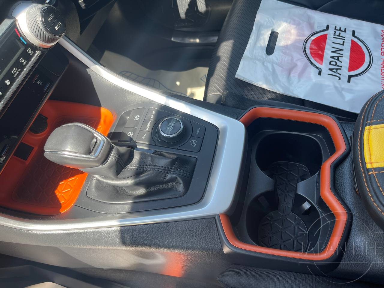 Фото Toyota RAV4 - Japan Life 