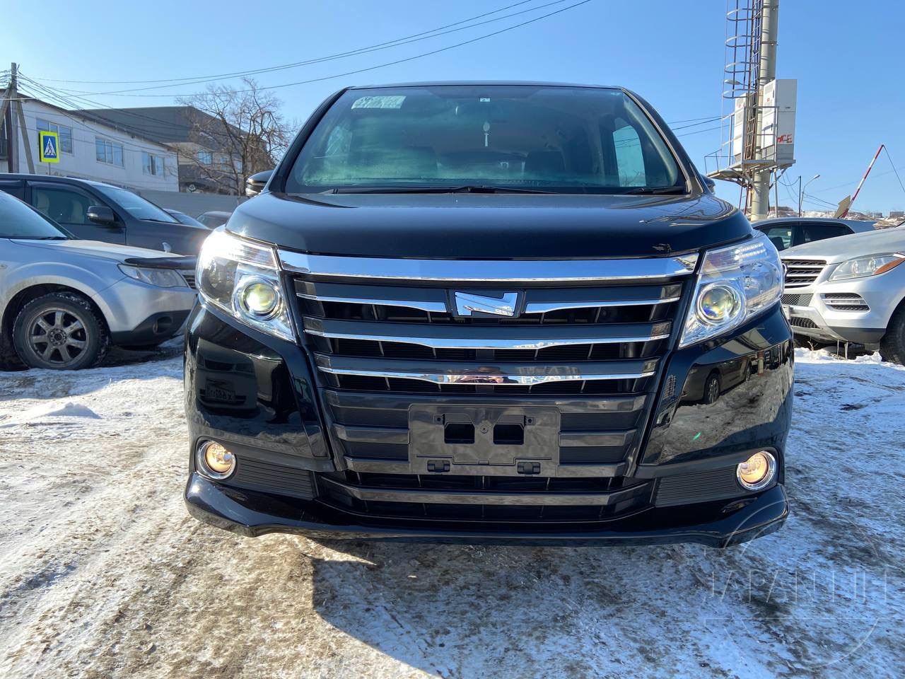 Фото Toyota Noah 2.0 X - Japan Life 