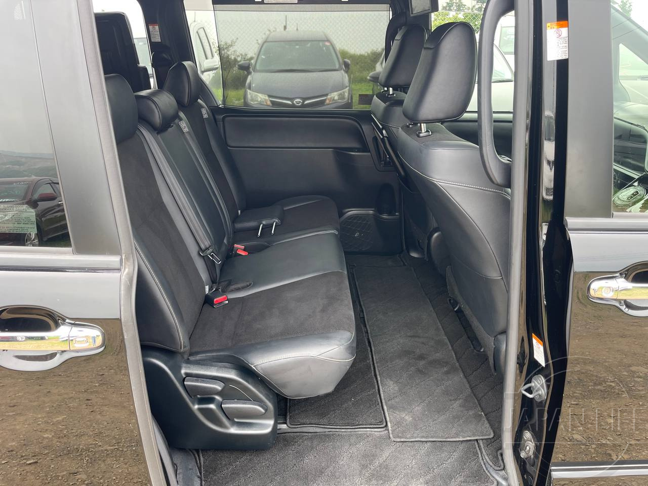 Фото Toyota Noah - Japan Life 