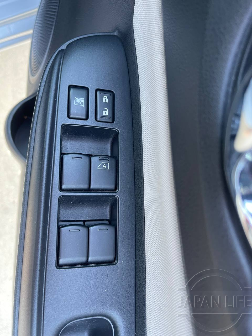 Фото Nissan Note - Japan Life 