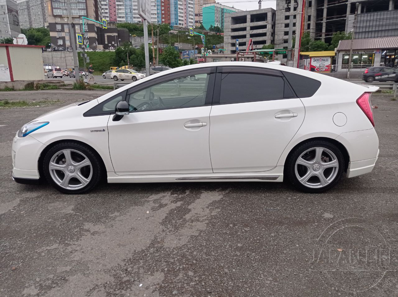 Фото Toyota Prius - Japan Life 