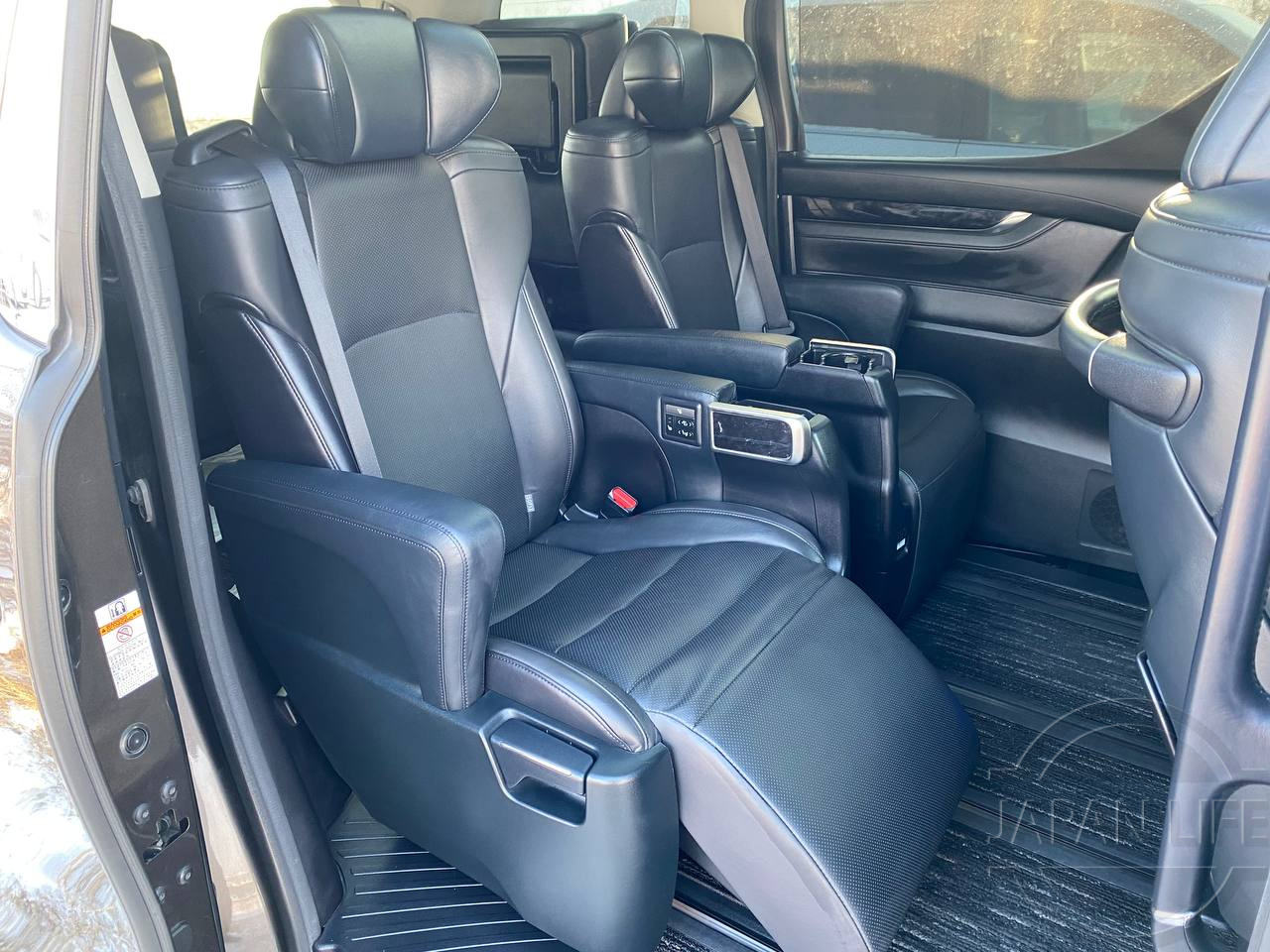 Фото Toyota Alphard - Japan Life 