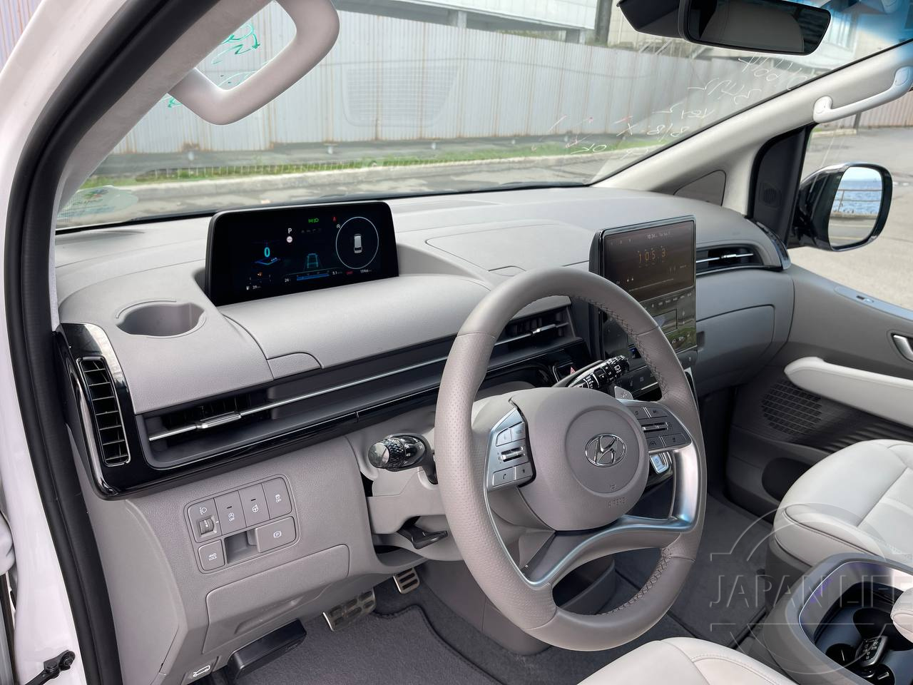 Фото Hyundai Staria - Japan Life 