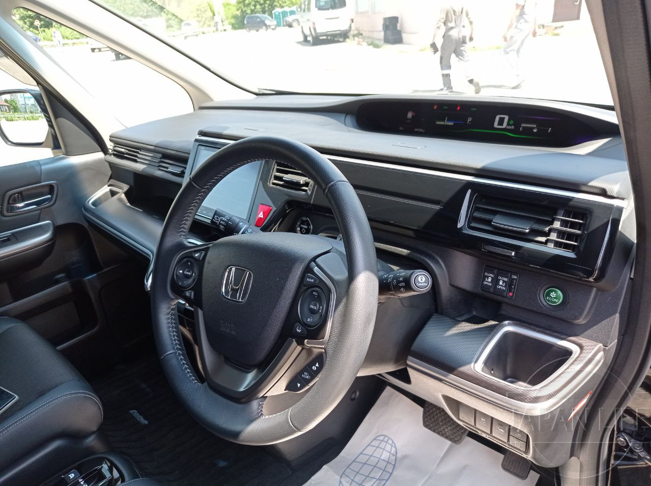 Фото Honda Stepwgn - Japan Life 