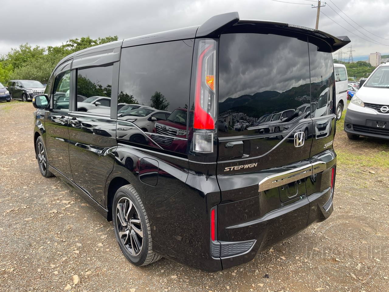 Фото Honda Stepwgn - Japan Life 